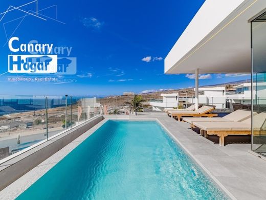 Villa in Adeje, Province of Santa Cruz de Tenerife