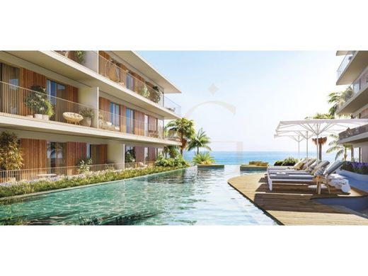 Apartment / Etagenwohnung in Loulé, Distrito de Faro