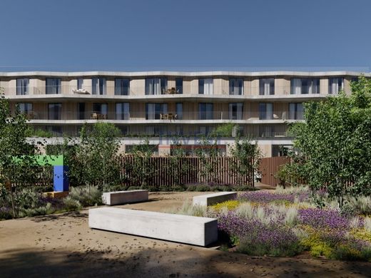 Apartment / Etagenwohnung in Porto, Distrito do Porto