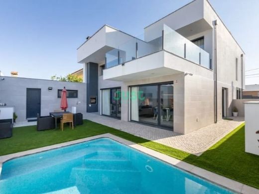 Casa Unifamiliare a Seixal, Distrito de Setúbal