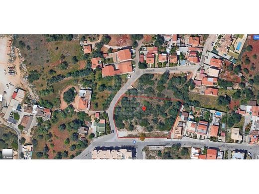 أرض ﻓﻲ لولي, Loulé