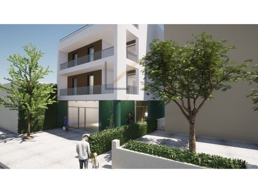 Land in Almada, Distrito de Setúbal