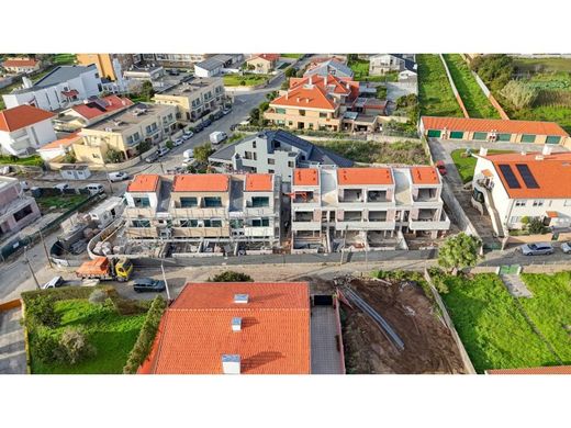 Villa Plurifamiliare a Vila Nova de Gaia, Oporto