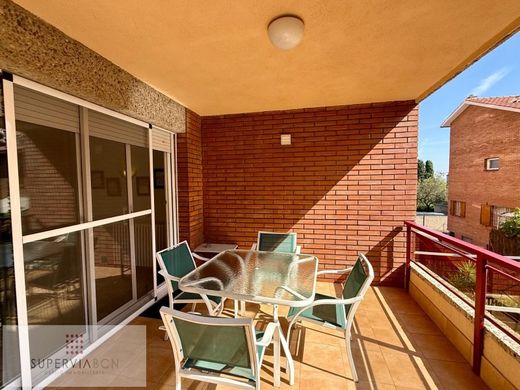Apartment / Etagenwohnung in Sant Cugat del Vallès, Provinz Barcelona