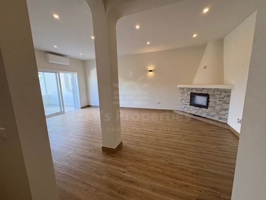 Συγκρότημα ανεξάρτητων κατοικιών σε Loulé, Distrito de Faro