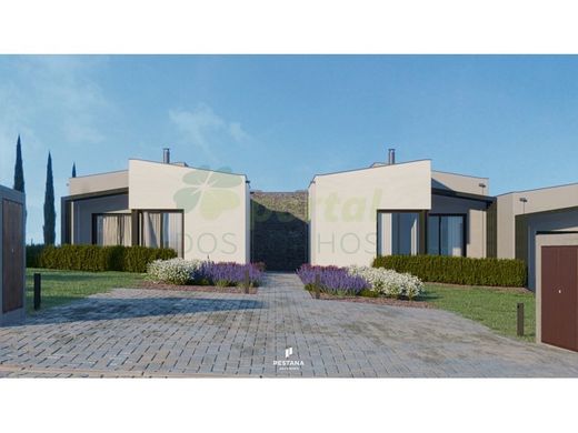 Смежная Вилла, Silves, Distrito de Faro