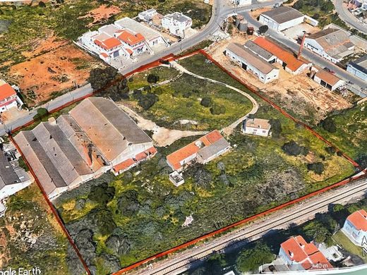 Land in Lagoa, Distrito de Faro