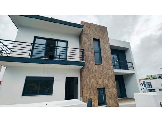 Casa di lusso a Almada, Distrito de Setúbal