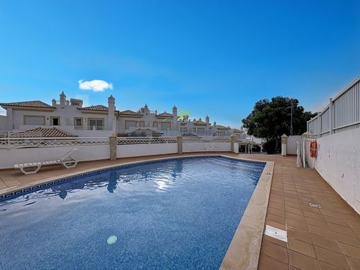 Twee-onder-een-kapwoning in Albufeira, Distrito de Faro