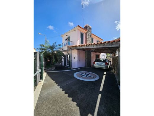 ‏בית חד-משפחתי ב  Machico, Madeira