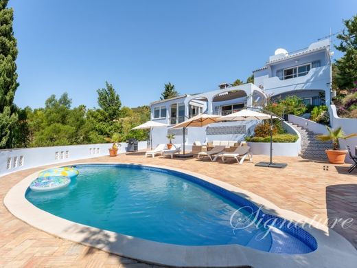 Villa a Faro, Distrito de Faro