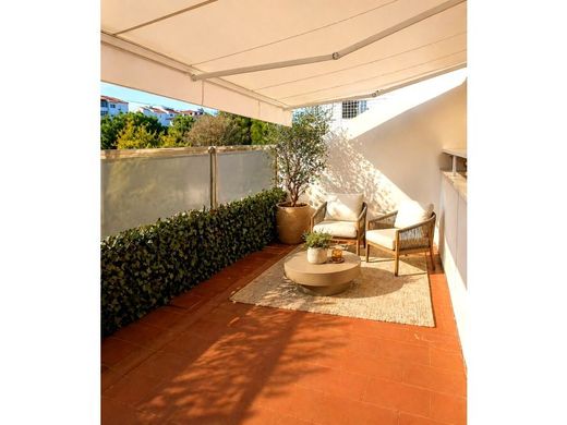 Apartment / Etagenwohnung in Cascais, Lissabon