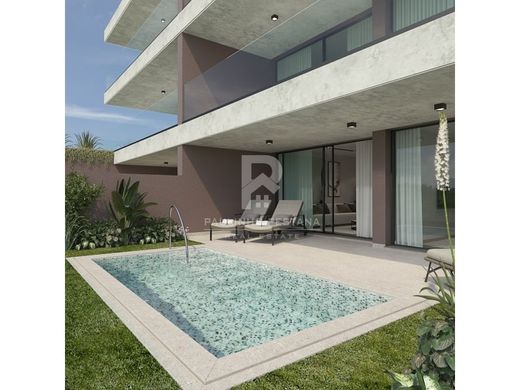 Apartment / Etagenwohnung in Funchal, Madeira