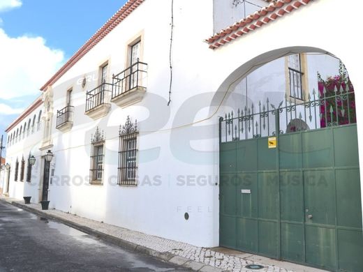 Edificio en Almeirim, Santarém