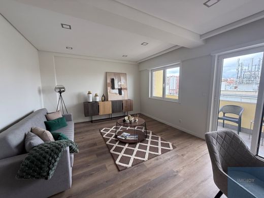 Apartment / Etagenwohnung in Lissabon, Lisbon