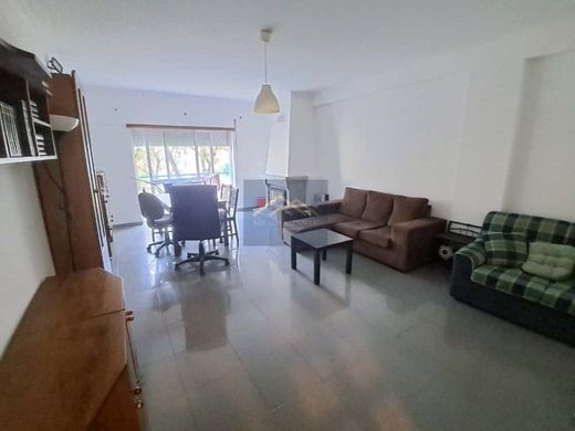 Almada, Distrito de Setúbalのアパートメント