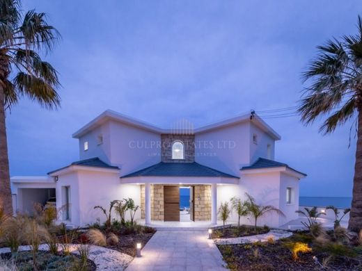 Πολυτελή κατοικία σε Ágios Theódoros, Agios Theodoros (Larnakas)