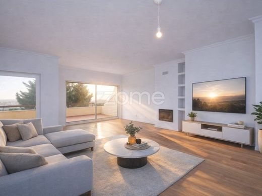 Apartment / Etagenwohnung in Sintra, Lissabon