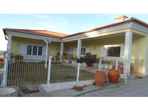 Casa Unifamiliare a Mafra, Lisbona