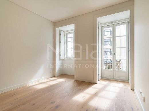 Apartment / Etagenwohnung in São Vicente, Lisbon