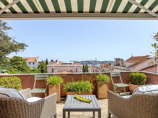 Apartment / Etagenwohnung in Lissabon, Lisbon