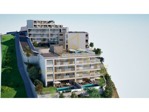 Apartment / Etagenwohnung in Câmara de Lobos, Madeira