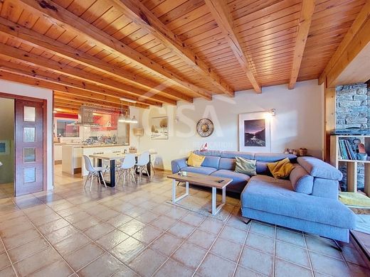 Semidetached House in Ordino