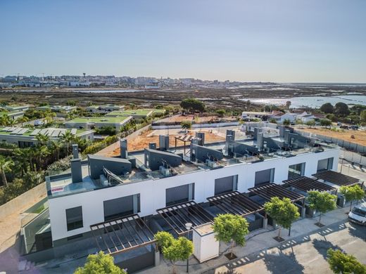 Semidetached House in Faro, Distrito de Faro