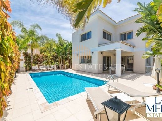 ‏וילה ב  איה נאפה, Agía Nápa