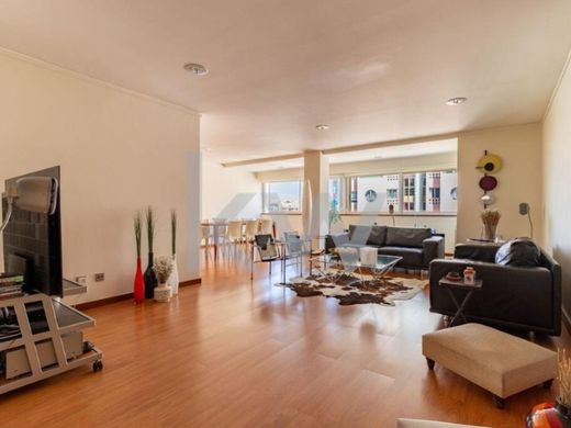 Apartment / Etagenwohnung in Beato António, Lisbon