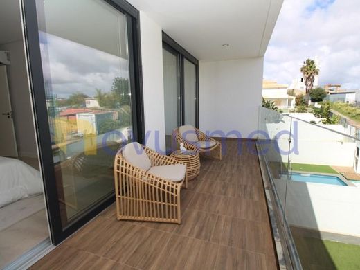 Albufeira, Distrito de Faroのマルチファミリーヴィラ