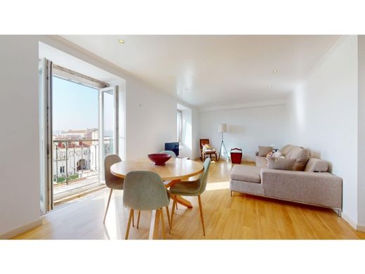 Apartment in Alcântara, Almada