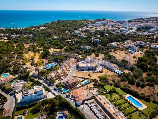 Semidetached House in Albufeira, Albufeira Municipality