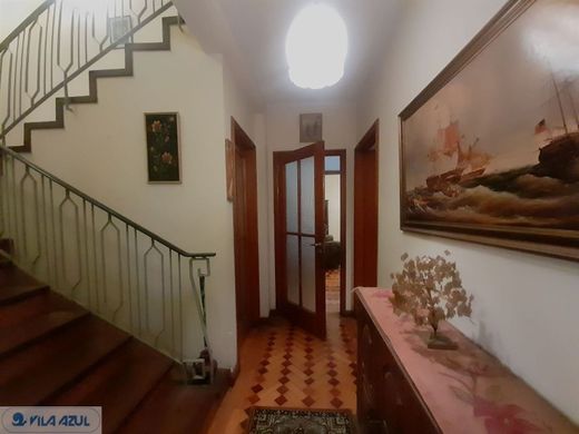 Mehrfamilienhaus in Porto, Distrito do Porto