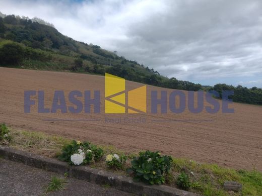 Grond in Vila Franca do Campo, Azores