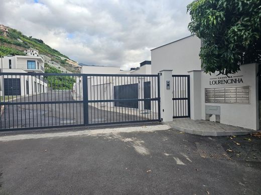 Yarɪ müstakil ev Câmara de Lobos, Madeira