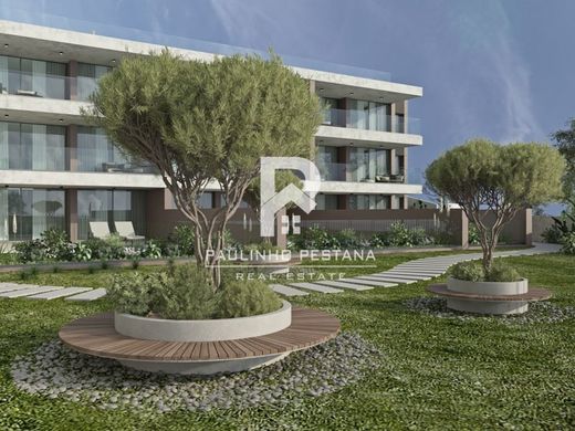 Apartment / Etagenwohnung in Funchal, Madeira