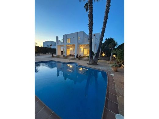 Villa in Sant Josep de sa Talaia, Balearen Inseln
