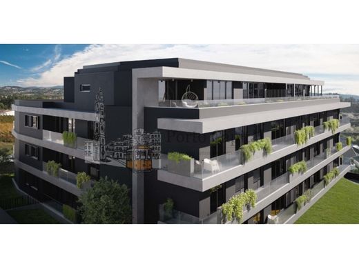 Apartment / Etagenwohnung in Lousada, Distrito do Porto