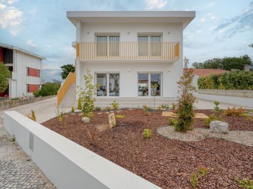 Casa en Marinha Grande, Leiria