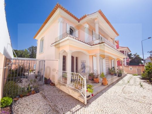 Detached House in Cascais, Lisbon