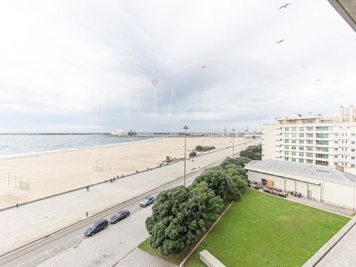 Matosinhos, Distrito do Portoのアパートメント