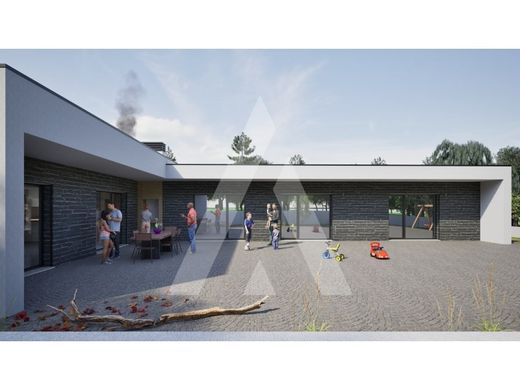 Dom jednorodzinny w Viseu, Distrito de Viseu