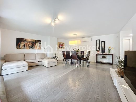 Apartment in Oeiras, Lisbon