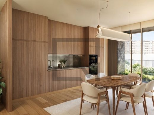 Apartment / Etagenwohnung in Matosinhos, Distrito do Porto