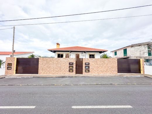 Casa de lujo en Ponta Delgada, Azores