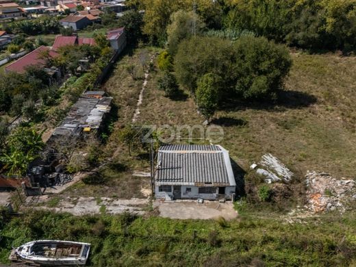 地皮  加亚新城
, Vila Nova de Gaia