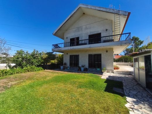 Semidetached House in Sesimbra, Distrito de Setúbal