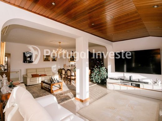 Almada, Distrito de Setúbalのアパートメント