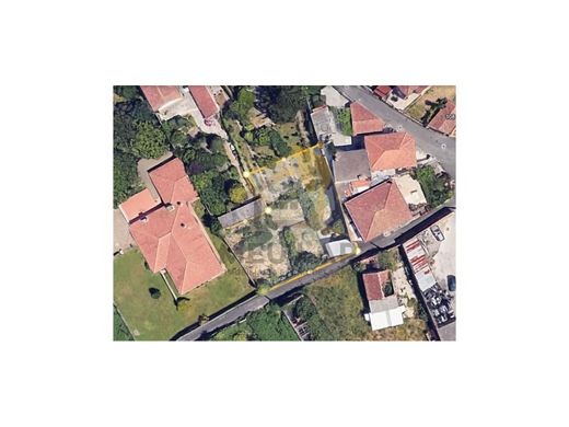 Grundstück in Oliveira de Azeméis, Distrito de Aveiro